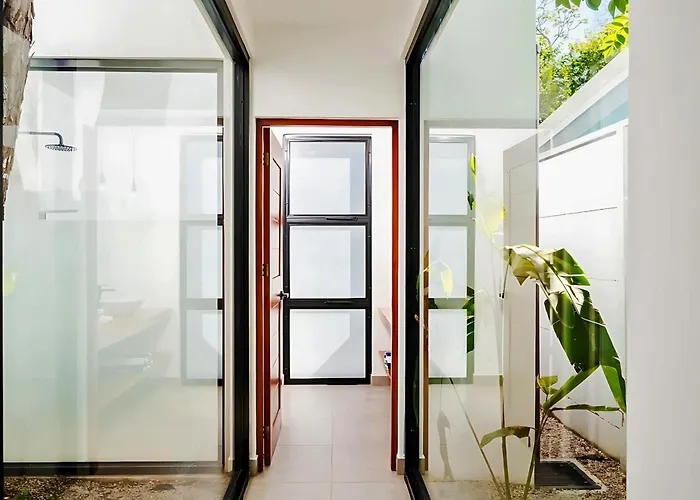 Casa Mobula - Modern Single-level Home, Private Pool, Near * Potrero (Guanacaste)
