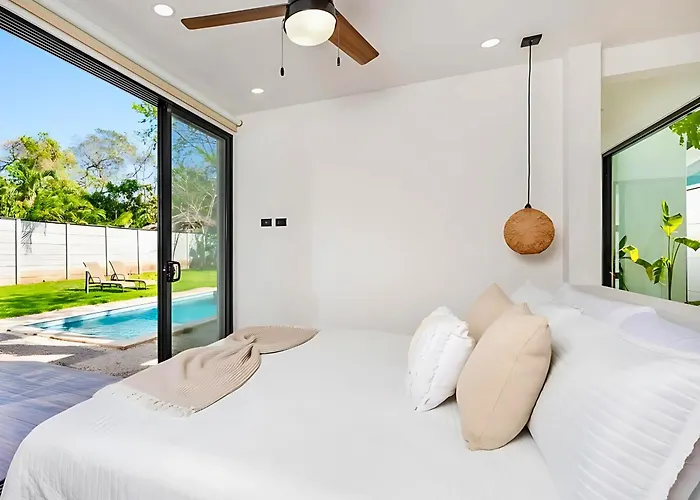 Сasa de vacaciones Casa Mobula - Modern Single-level Home, Private Pool, Near