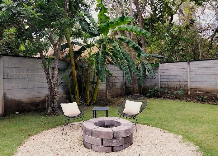 Casa Mobula - Modern Single-level Home, Private Pool, Near * Potrero (Guanacaste)