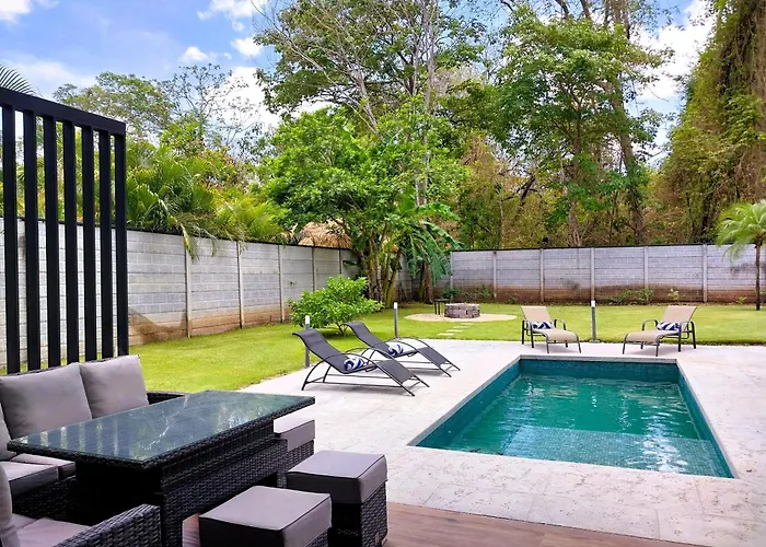 Casa Mobula - Modern Single-level Home, Private Pool, Near *