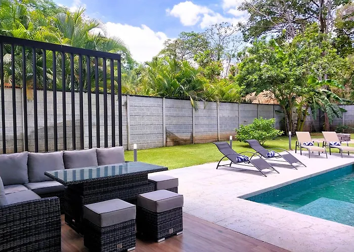 Casa Mobula - Modern Single-level Home, Private Pool, Near * Potrero (Guanacaste)
