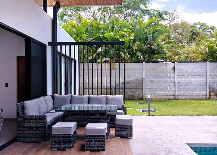 Сasa de vacaciones Casa Mobula - Modern Single-level Home, Private Pool, Near
